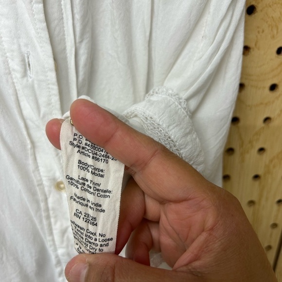 Wilfred White Lace  Button Up Tank Top - Picture 4 of 4